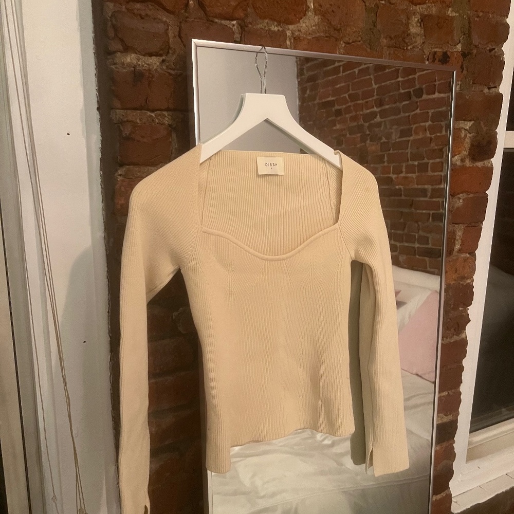 Top from Dissh